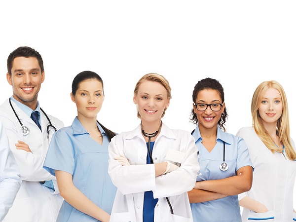 Ngủ mơ thấy bác sĩ đang tiêm thuốc cho mình