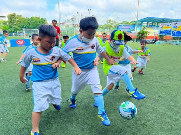 Nằm mơ thấy chơi đá bóng mang điềm báo gì?