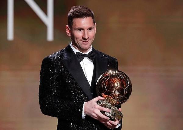 Danh sách chi tiết các năm Messi giành Quả Bóng Vàng