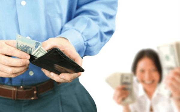 Giải mã giấc chiêm bao thấy người thân chưa quen cho tiền