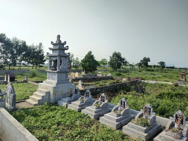 Giải mã nằm mơ thấy 3 ngôi mộ đánh con gì may mắn?