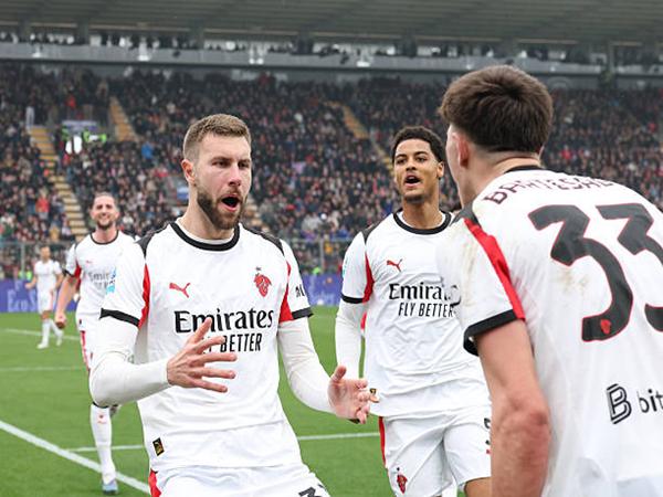 Tin AC Milan: Nhọc nhằn đánh bại Cremonese